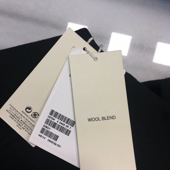 H&M (16) Black Sleeveless Romper Dress with Raw Edge Detail - Picture 9 of 12